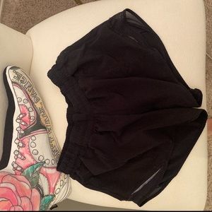 Lulu lemon- black- hotty hot shorts- size 6-4 inch